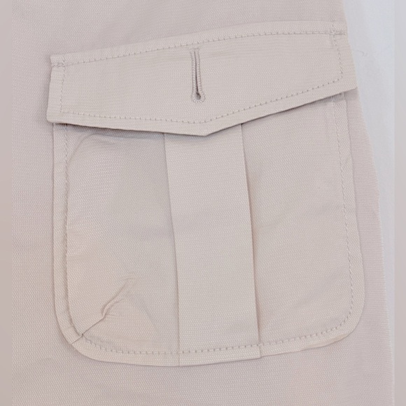 ST. JOHN Light Tan Cargo Skirt Double Pocket Silver Button Size 8 - Picture 8 of 9